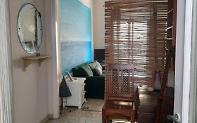 Retro Comfy Home Near Monastiraki